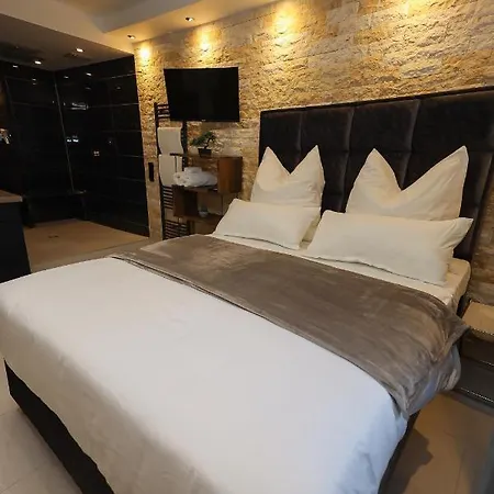 Aix La Chapelle, Exclusive Apartments, Wellness And More, فندق *