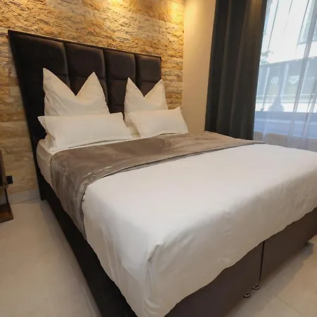 Aix La Chapelle, Exclusive Apartments, Wellness And More, فندق *