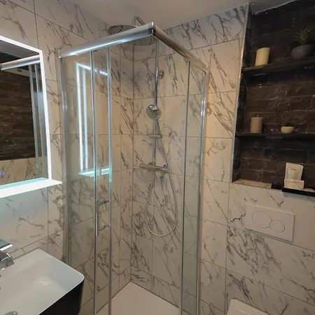 Aix La Chapelle, Exclusive Apartments, Wellness And More, 酒店 亚琛