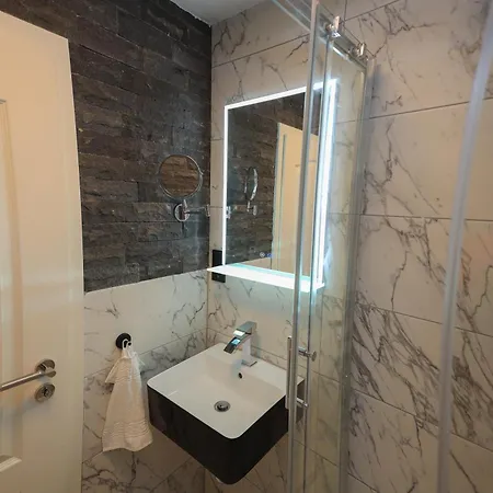 Hotel Aix La Chapelle, Exclusive Apartments, Wellness And More, Aken