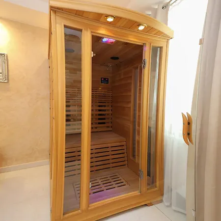 Aix La Chapelle, Exclusive Apartments, Wellness And More, * آخن