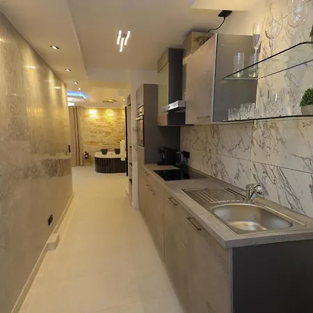 Aix La Chapelle, Exclusive Apartments, Wellness And More, 酒店