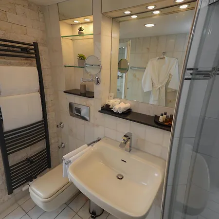 Aix La Chapelle, Exclusive Apartments, Wellness And More, فندق