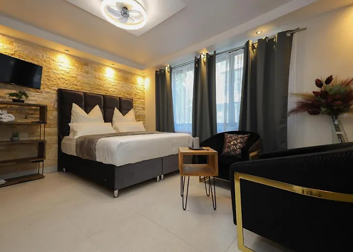 Aix La Chapelle, Exclusive Apartments, Wellness And More, 酒店 *