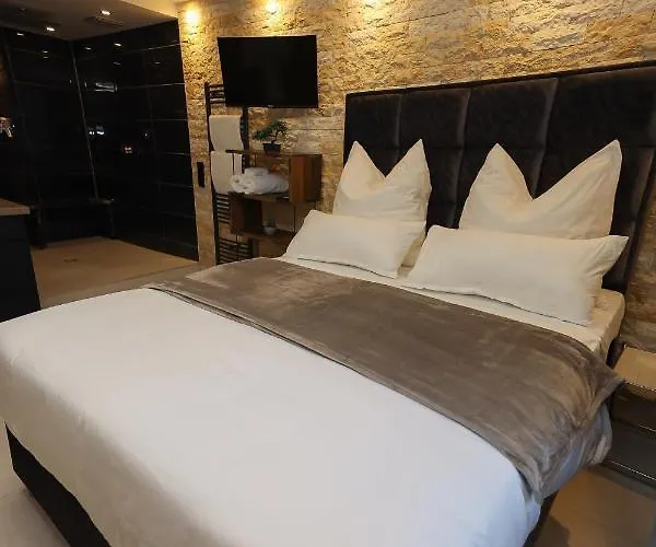 Aix La Chapelle, Exclusive Apartments, Wellness And More, ホテル *