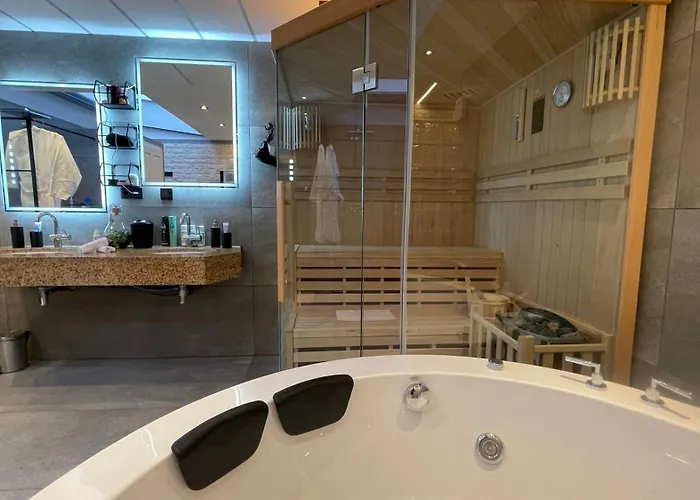 Aix La Chapelle, Exclusive Apartments, Wellness And More, 酒店