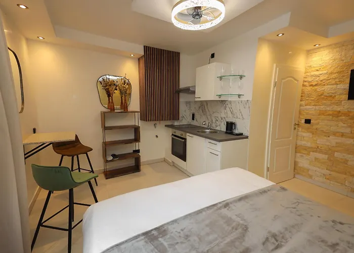 Aix La Chapelle, Exclusive Apartments, Wellness And More, Hotel